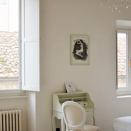 Tornabuoni View Bed & Breakfast Florence