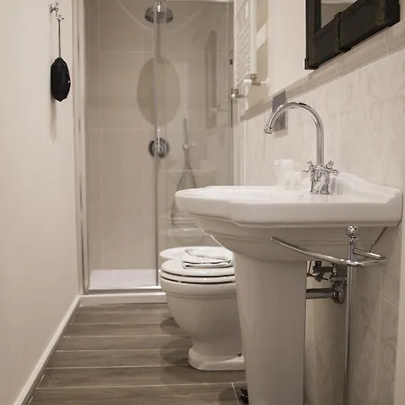 Tornabuoni View Bed & Breakfast Florence