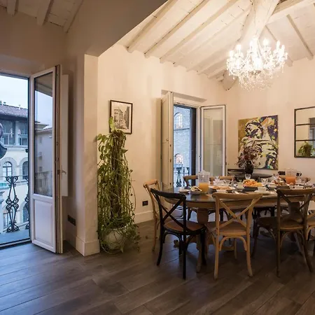 Tornabuoni View Floransa