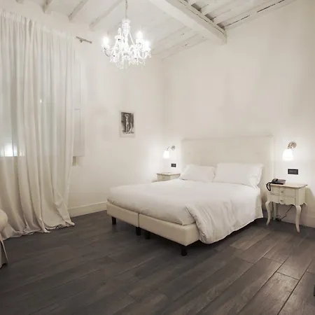 Bed & Breakfast Tornabuoni View